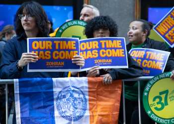 ‘Time for a change’: Outside 30 Rock, New Yorkers trade chants and arguments during tense mayoral showdown